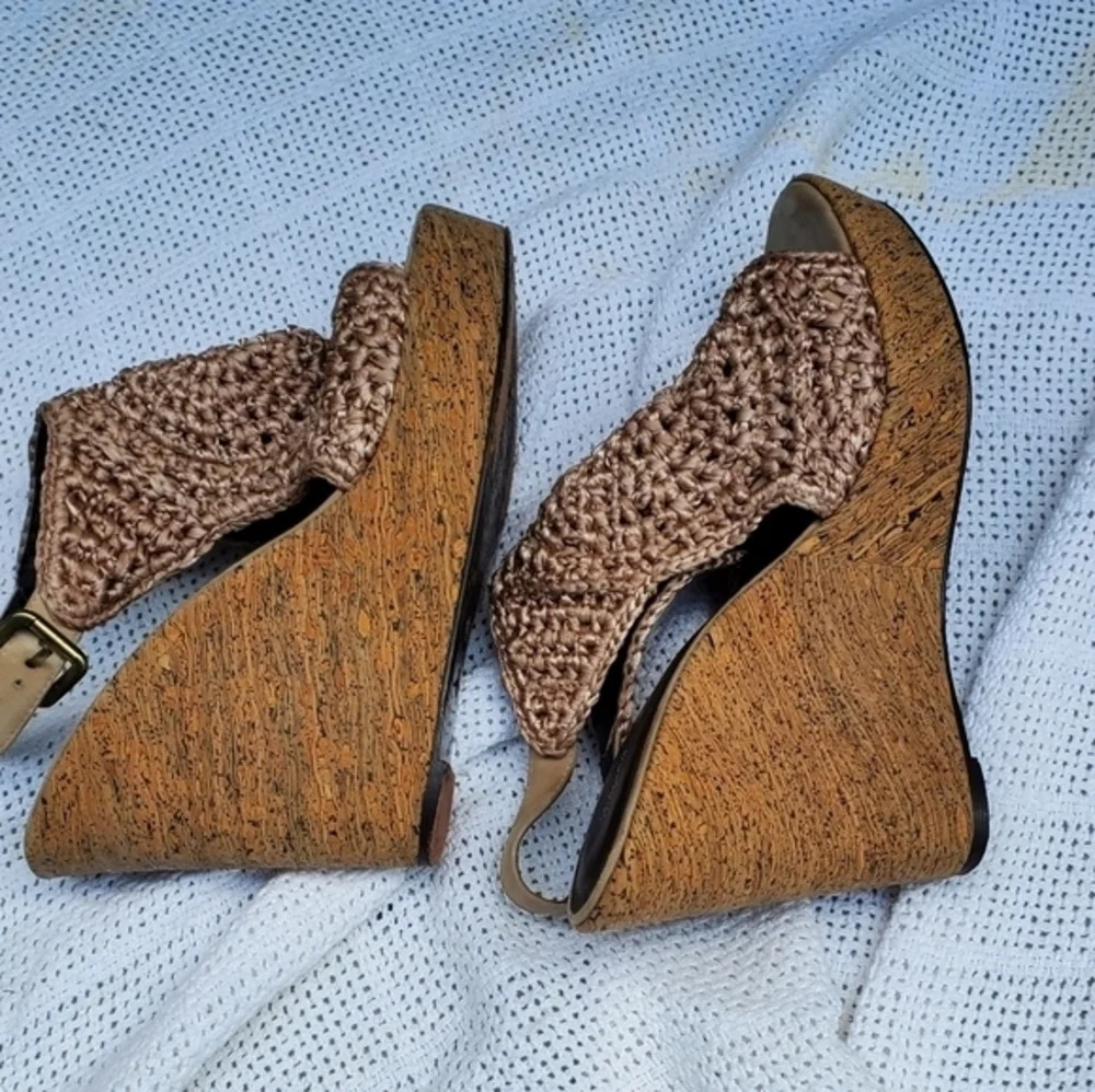 Elizabeth &  James Neutral Crochet sandals 10‎ - Picture 5 of 10